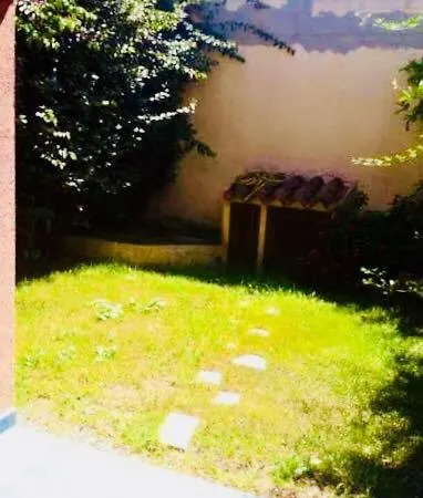 Garden House سانتا تيريزا غالّورا